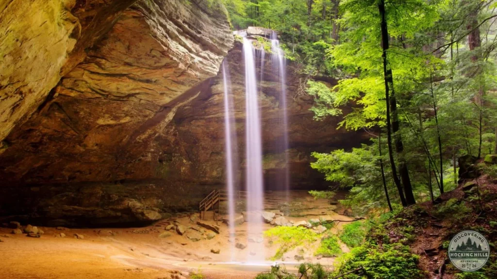 Ash Cave waterfall